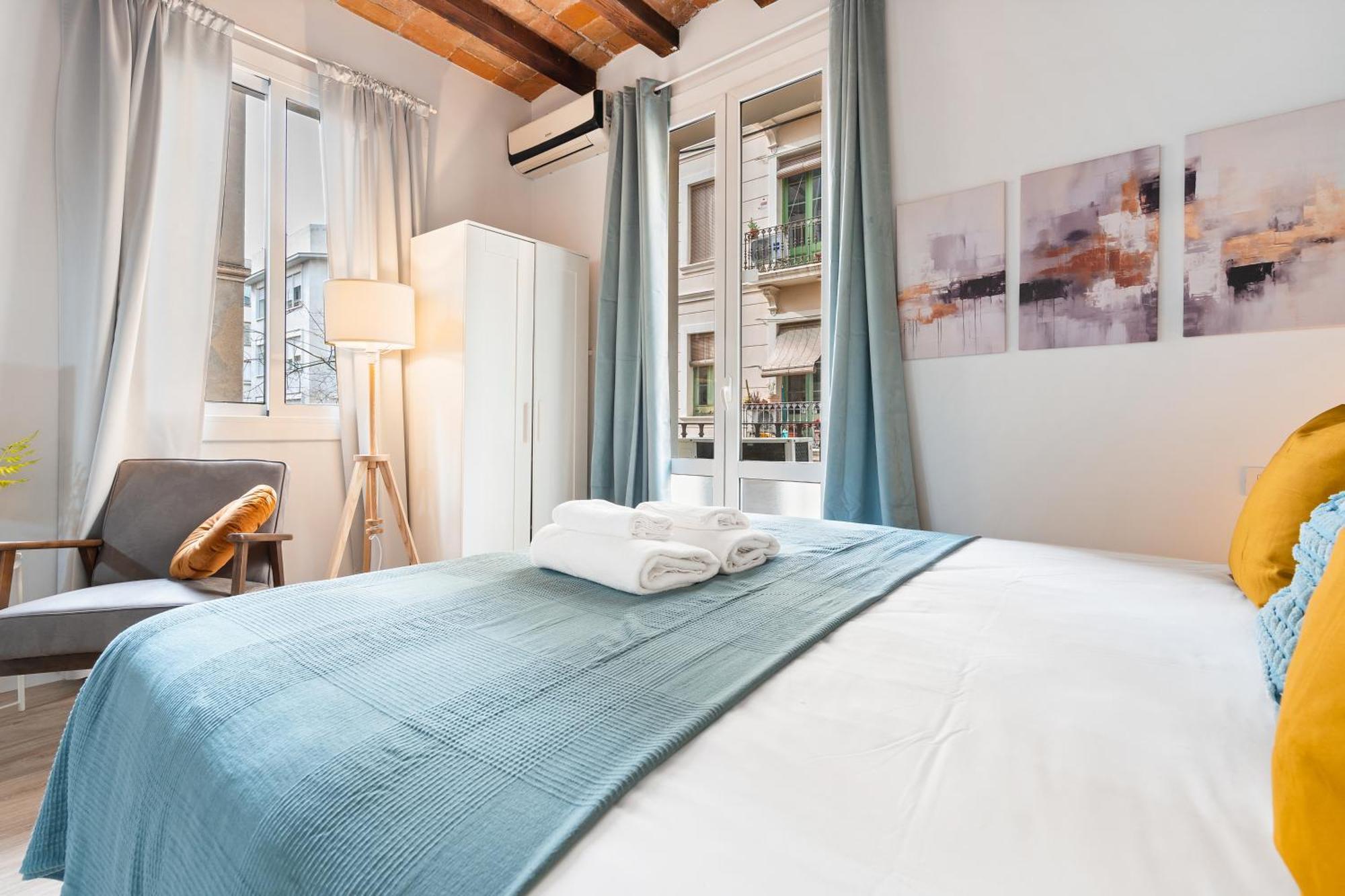 Apartment Barceloneta 12 *